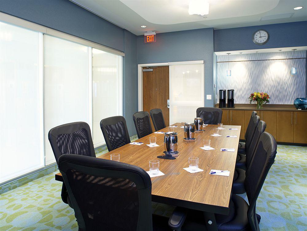 Springhill Suites By Marriott Chicago Waukegan/Gurnee Удобства фото