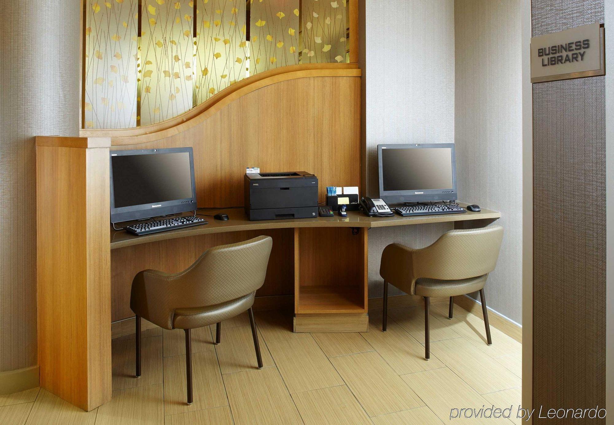 Springhill Suites By Marriott Chicago Waukegan/Gurnee Экстерьер фото
